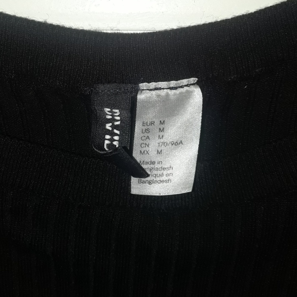 Sweater - Picture 4 of 4